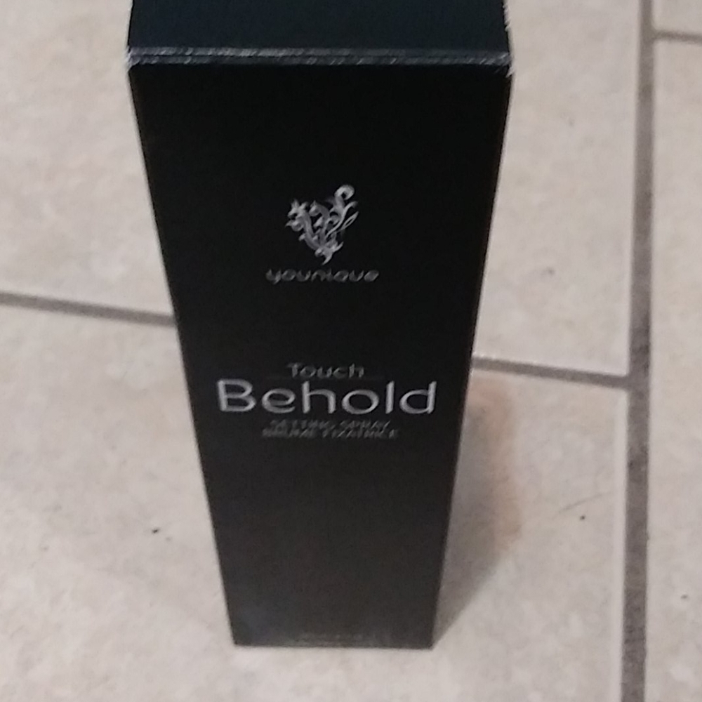 Younique Touch setting spray
